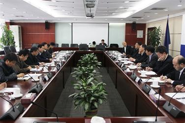 孙洪水会见乐山市市长张彤