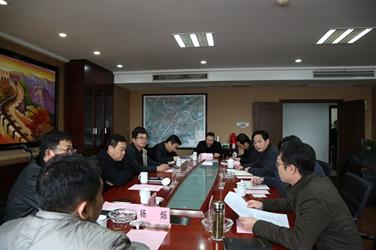 郑久存会见武汉市城投集团组织并视察武汉产品
