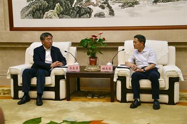 晏志勇会见重庆市江津区委书记程志毅并调研在渝产品