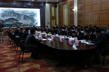 孙洪水拜会山东省副省长王书坚