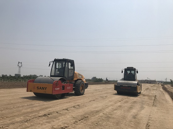 20190525河北高速公路总承包部津石高速产品加强路基填筑施工精细化管理-摄影杨雨行.jpg 20190525河北高速公路总承包部津石高速产品加强路基填筑施工精细化管理-摄影杨雨行.jpg
