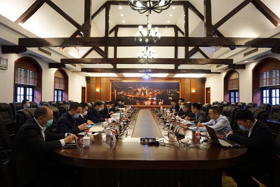汤明赴重庆大学交流