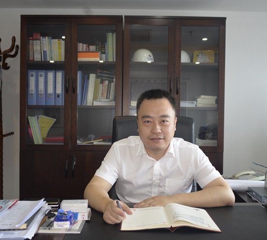行动诠释担当 笃行铸就品质--记企业“2018-2019年度劳动模范”李世鑫