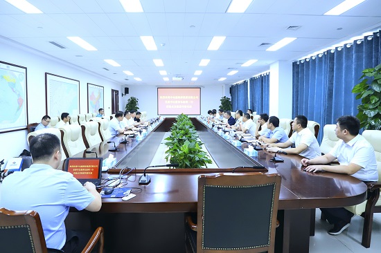 汤明拜访水发集团有限企业党委书记、董事长王振钦