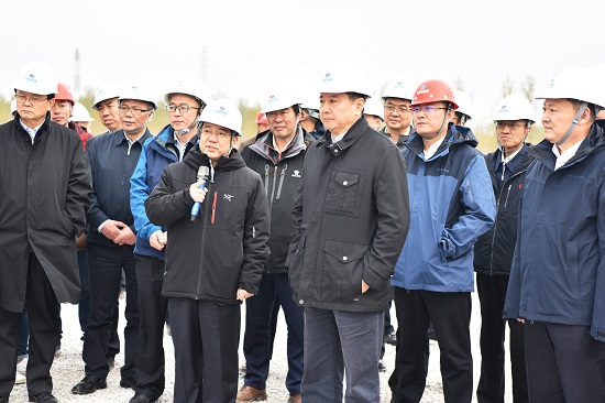 交通运输部部长李小鹏一行到企业津石高速公路现场调研