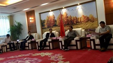 黄敏拜会毕节市市委副书记、市长桑维亮