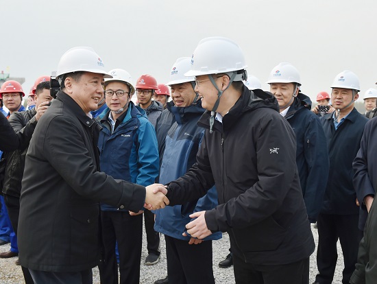 交通运输部部长李小鹏一行到企业津石高速公路调研4s.jpg 交通运输部部长李小鹏一行到企业津石高速公路调研4s.jpg