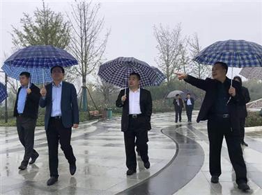 汤明拜会南阳市市长霍好胜